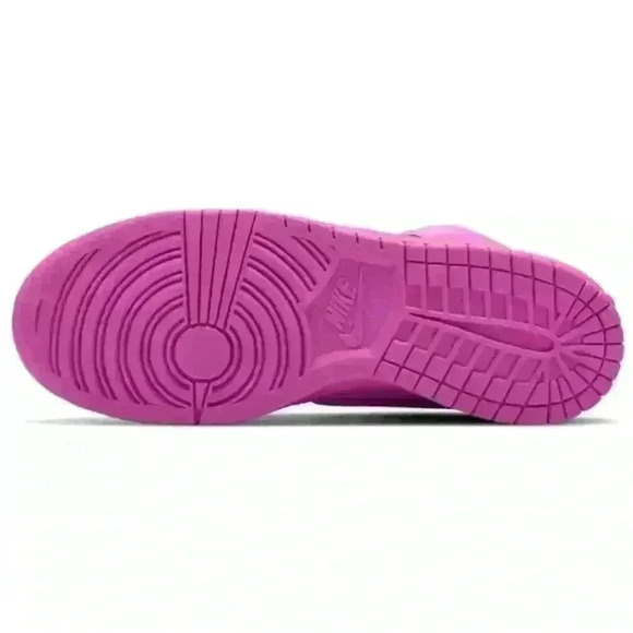 Nike Men’s High-Top Sneaker in Bright Pink main image 6